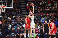 Το φοβερό κάρφωμα του Παπαγιάννη στο πρόσωπο του Χάινς (vid)