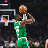 Εύκολη νίκη για τους Σέλτικς κόντρα στους Λέικερς παρά το ρεκόρ του Λεμπρόν