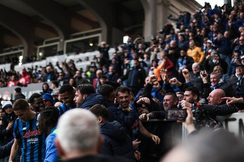 Απίστευτο περιστατικό στην Ιταλία: Οπαδός της Νάπολι δέχθηκε μαχαιριά από τη σύζυγό του λόγω... πέναλτι