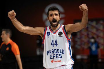 Ο Κρούνοσλαβ Σίμον αναλαμβάνει χρέη Αθλητικού Διευθυντή στην Αναντολού Εφές (pic)