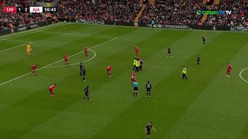 «Ντου» από μικρό οπαδό της Λίβερπουλ για μια αγκαλιά και μία φωτογραφία με τον Στίβεν Τζέραρντ