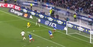 Η Γερμανία έκανε επίδειξη δύναμης στην έδρα της Γαλλίας