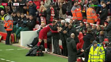 Ο Βινιάλ μειώνει τη Λίβερπουλ και κάνει... επίθεση αγάπης στον Έρικσον