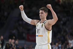 Διπλή παρουσία του Παναθηναϊκού στο Top 10 της αγωνιστικής, στην κορυφή του οποίου βρίσκεται το φοβερό κάρφωμα του Χεζόνια (vid)