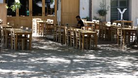 25η Μαρτίου: Κρασί, ρετσίνα, τσίπουρο ή ούζο ταιριάζουν με τον μπακαλιάρο σκορδαλιά;