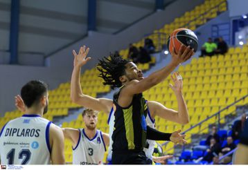 Ο Άρης κλείδωσε την 8η θέση με μεγάλο «διπλό» στην Καρδίτσα