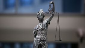 Απολύθηκαν 8 δικαστές με απόφαση του Αρείου Πάγου – Εκτός αντιεισαγγελέας που τσακωνόταν με ενοίκους στην Κυψέλη