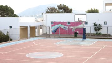 Πάσχα 2025: Πότε θα κλείσουν τα σχολεία