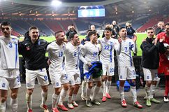 Πριμ από τον Γκαγκάτση στους Έλληνες διεθνείς και «είναι τρελός ο πρόεδρος» στα αποδυτήρια! (pics)