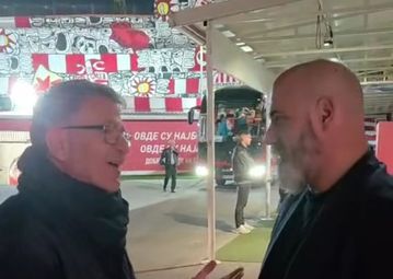 Η... ερυθρόλευκη συνάντηση του Λεμονή που έγινε viral (vid)