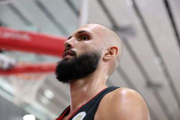 Η ποινή της ΔΕΑΒ σε Φουρνιέ και Ολυμπιακό για το συμβάν στον αγώνα με τον Πανιώνιο