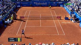 Νέο μπρέικ για τον Αλκαράθ, σε δύσκολη θέση ο Στέφανος