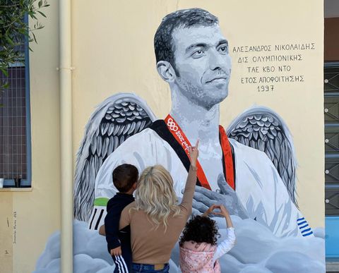 Το συγκλονιστικό γκράφιτι στη μνήμη του Αλέξανδρου Νικολαΐδη στο 1o Γυμνάσιο-Λύκειο Σταυρούπολης