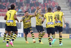 Θρίαμβος της ΑΕΚ στο «Καραϊσκάκης» και χέρι-χέρι με τον Παναθηναϊκό