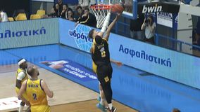 Περιστέρι - ΑΕΚ: Απίθανο «στοπ» του Ραντάνοφ στον Λεμάρ