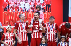 Ολυμπιακός: Ο αρχηγός Τράβιτσα, ο ηγέτης Τζούριτς και πως έφτασαν οι ερυθρόλευκοι στην κατάκτηση του τίτλου