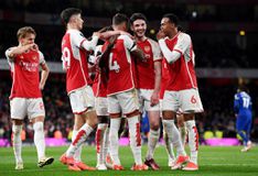 Ιστορική ισοπέδωση στο ντέρμπι του Λονδίνου: Η Άρσεναλ έριξε πεντάρα στην Τσέλσι και φώναξε παρών για τον τίτλο!