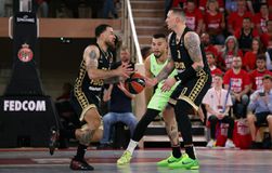 Η Μονακό με τρομερή εμφάνιση Τζέιμς-Τάις πήρε προβάδισμα απέναντι στην Μπαρτσελόνα