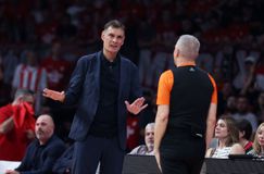 Πήγε να παίξει... άμυνα σε τρίποντο του Φελίζ ο Μπαρτζώκας και δέχθηκε τεχνική ποινή (vid)