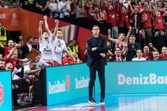 «Δεν γίναμε Ολυμπιακοί για τις νίκες»: Ο διάλογος του Μπαρτζώκα με φίλο του Ολυμπιακού και ένα οδοιπορικό πέντε ημερών