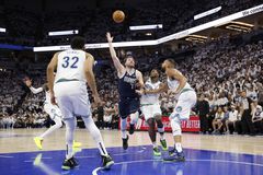 O Ντόντσιτς... χόρεψε τους Λύκους και οι Μάβερικς έκαναν το break στη Μινεσότα (vids)