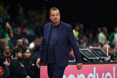 Αταμάν στους παίκτες: «Πρέπει να αποδέχεσαι την ανωτερότητα του αντιπάλου και να προχωράς μπροστά»