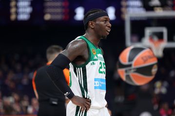 Αποβλήθηκε ο Κέντρικ Ναν!