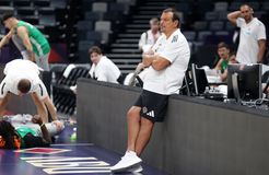 Από διαφορετική είσοδο πήγε ο Αταμάν στο πούλμαν της αποστολής