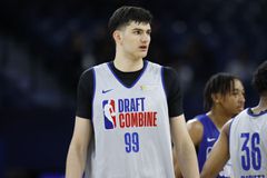 Οι Ουίζαρντς επέλεξαν τον Βούκσεβιτς στο NBA Draft