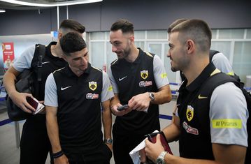 Έφτασε στην Ολλανδία η ΑΕΚ (pics)