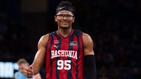 Eρυθρός Αστέρας: Συμφώνησε με Μονέκε