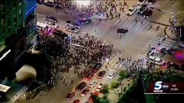 Απίστευτα πράγματα στην Αμερική: Άνδρας τραυματίστηκε από πυροβολισμό στους πανηγυρισμούς για το πρωτάθλημα των Θάντερ (vid)