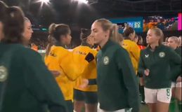 Η Λίτλτζον δεν έκανε χειραψία και επιτέθηκε στην Φουρντ επειδή θεωρεί πως η Αυστραλή βρίσκεται σε σχέση με την πρώην της (vid)