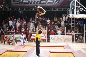 To Slamball επέστρεψε και ένας NBAer φρόντισε γι' αυτό (vids)