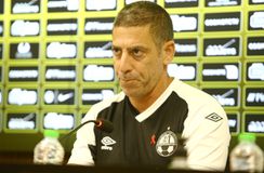 Προπονητής Χάποελ Μπερ Σεβά: «Θα περάσουμε δύσκολες στιγμές στην έδρα της ΑΕΚ»