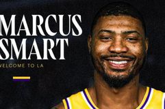 Οι Λέικερς ανακοίνωσαν την απόκτηση του Μάρκους Σμαρτ