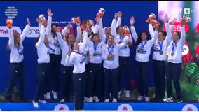 Η στιγμή της απονομής στις Παγκόσμιες Πρωταθλήτριες (vid)