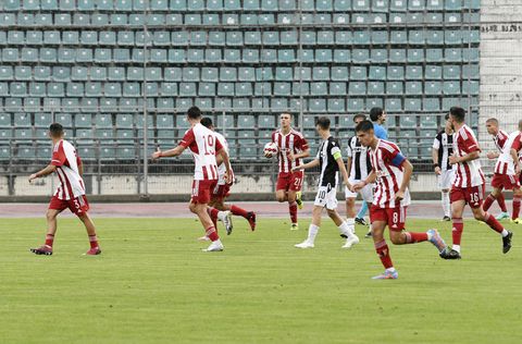 Συμπαίκτης του Ζαγαρίτη ο 17χρονος Πλειώνης - Συμφώνησαν Ολυμπιακός και Πάρμα