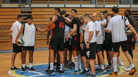 Η Ντουμπάι BC διέλυσε τη Ντιναμό Ζάγκρεμπ στον πρώτο αγώνα της ιστορίας της