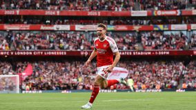 Πάρτι στο «Έμιρεϊτς» για την Άρσεναλ με καλεσμένη την Λιντς