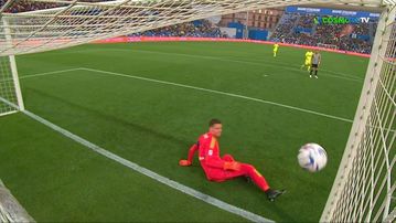 Η απίθανη γκάφα του Σέζνι έβαλε μπροστά στο σκορ τη Σασουόλο (vid)