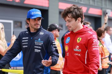 Αναγκαστική... οδική περιπέτεια για Λεκλέρ και Σάινθ μετά την εκτροπή της πτήσης τους (vid)