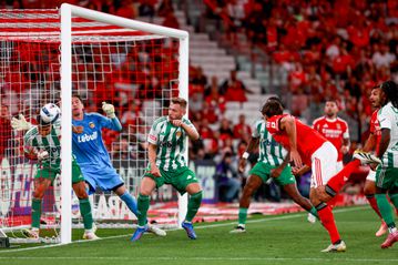 Ισόπαλος 1-1 ο ελληνικός «εμφύλιος» Μπενφίκα-Ρίο Άβε, ο Συλλαϊδόπουλος δεν έχασε από τον Μουρίνιο