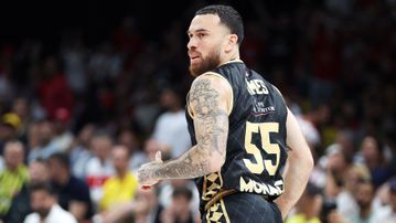 Ο Μάικ Τζέιμς «βλέπει» ελληνική ομάδα στην κορυφή της regular season για την φετινή Euroleague (vid)