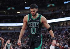 Ο Τέιτουμ αποκάλυψε πως σκέφτηκε να αποσυρθεί μετά τον τραυματισμό του (vid)