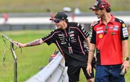 Το MotoGP τίμησε τη μνήμη του εμβληματικού Σιμοντσέλι (pics)