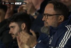 Ο Μαρινάκης είδε από κοντά τη Νότιγχαμ Φόρεστ, το χειροκρότημα στο 1-0 της ομάδας του (vid)