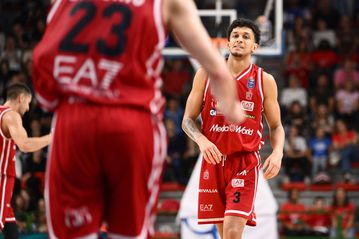 ΑΡΜΑΝΙ ΜΙΛΑΝΟ - ΒΑΛΕΝΘΙΑ