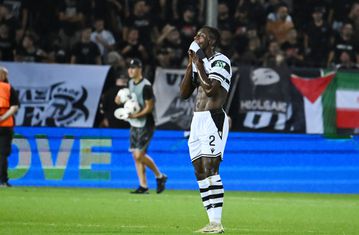 Αναγκαστική αλλαγή στο Λιλ-ΠΑΟΚ ο Καμαρά (vid)