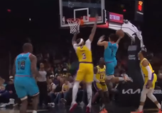 Απίστευτη επίδοση του Άντονι Ντέιβις στην ήττα των Λέικερς στο Φοίνιξ – Έκαναν την έκπληξη οι Πίστονς στο Ντένβερ, ασταμάτητοι οι Κινγκς